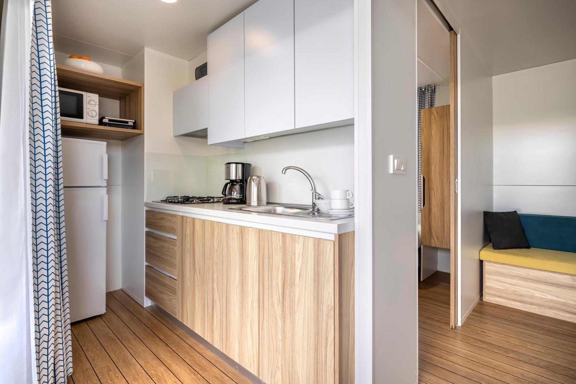 Maistra Camping Veštar Mobile homes Rovinj Quarto foto A typical studio apartment