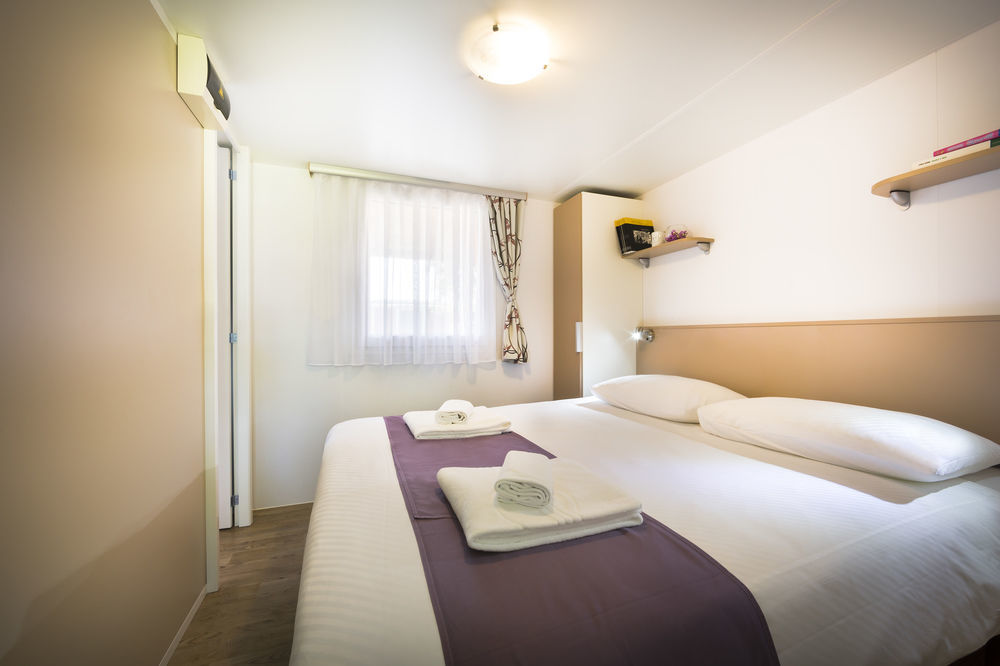 Maistra Camping Veštar Mobile homes Rovinj Exterior foto A bedroom in a mobile home